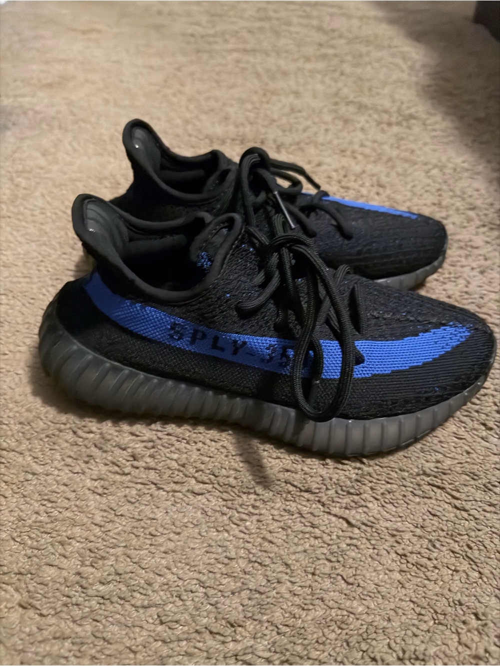 Yeezy Boost - Picture 4 of 5